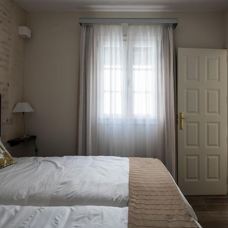 Santa Maria Apartments Севилья Номер фото
