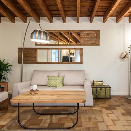 Santa Maria Apartments Севилья Экстерьер фото