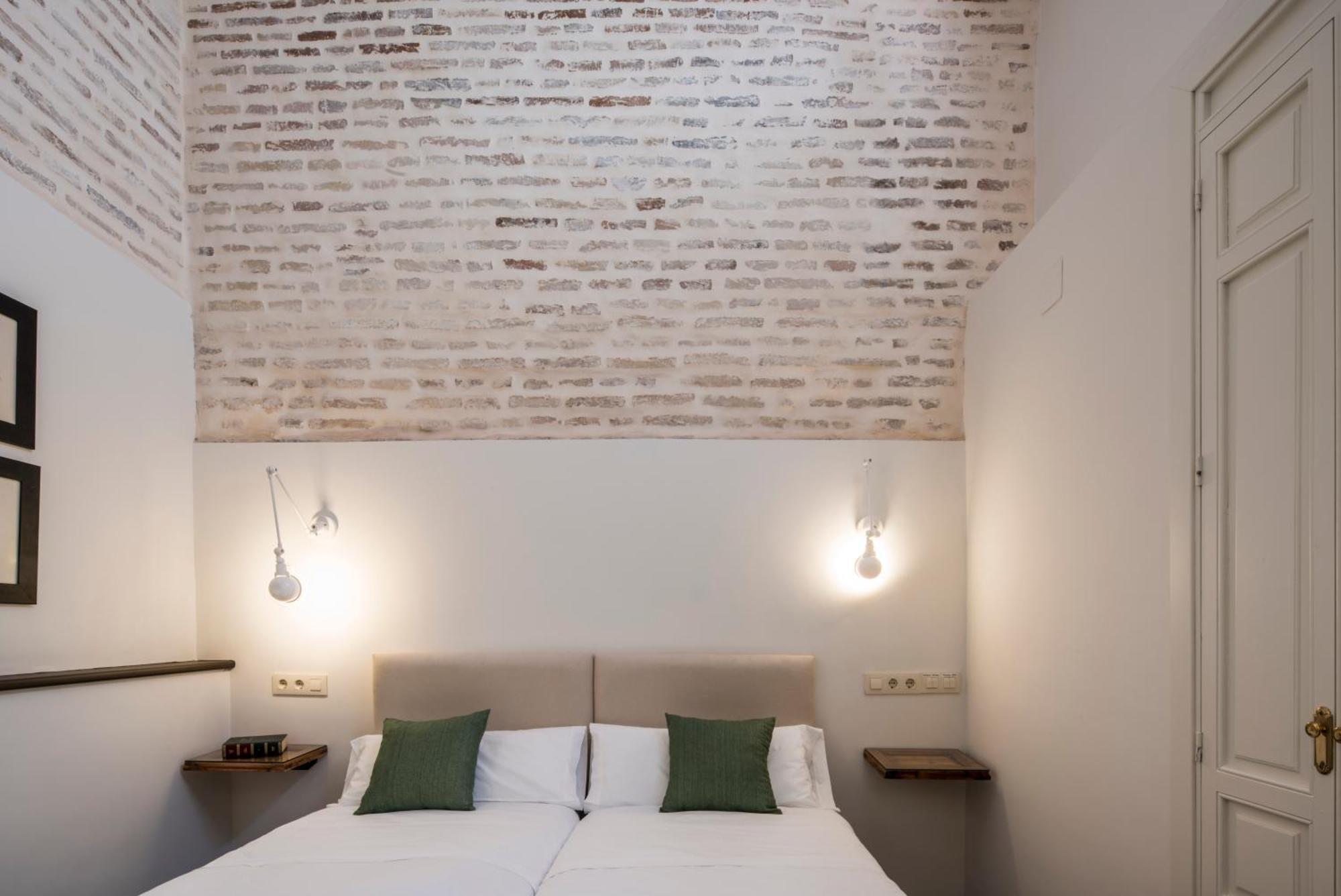 Santa Maria Apartments Севилья Номер фото