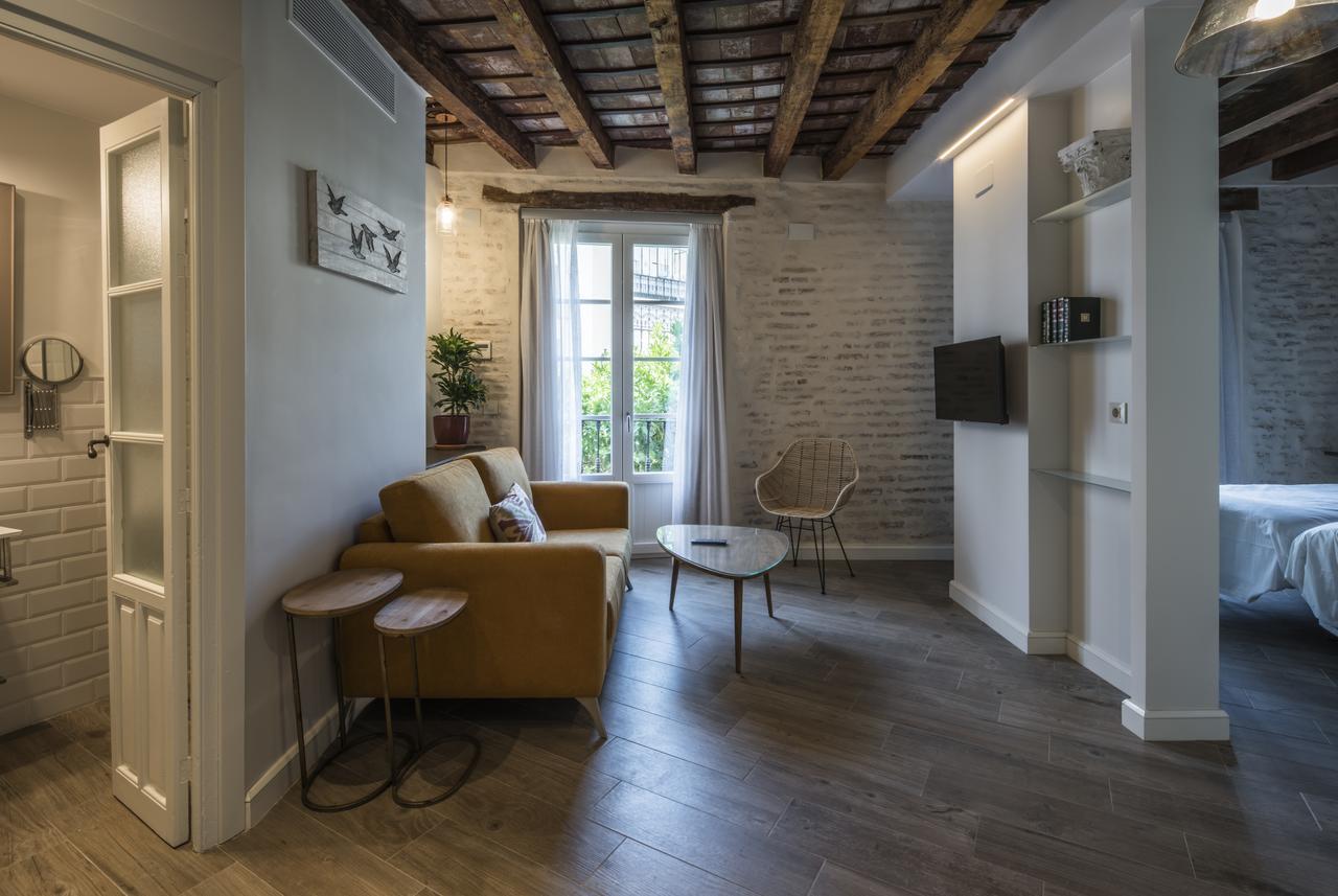 Santa Maria Apartments Севилья Экстерьер фото