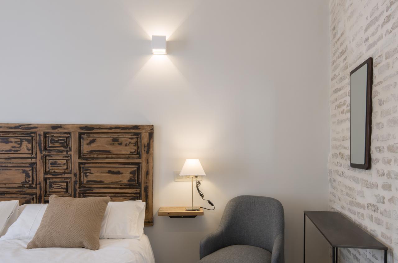 Santa Maria Apartments Севилья Экстерьер фото