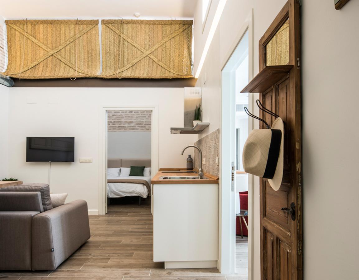 Santa Maria Apartments Севилья Экстерьер фото