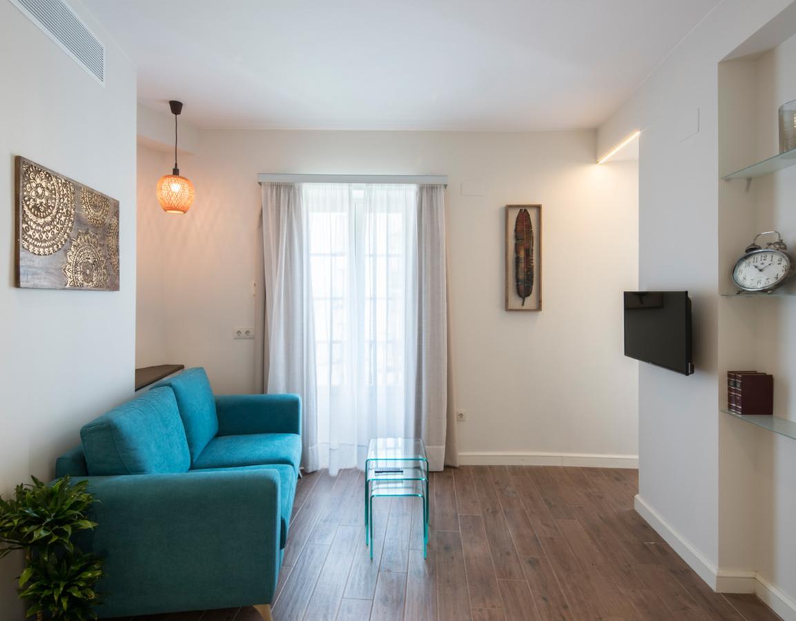 Santa Maria Apartments Севилья Экстерьер фото